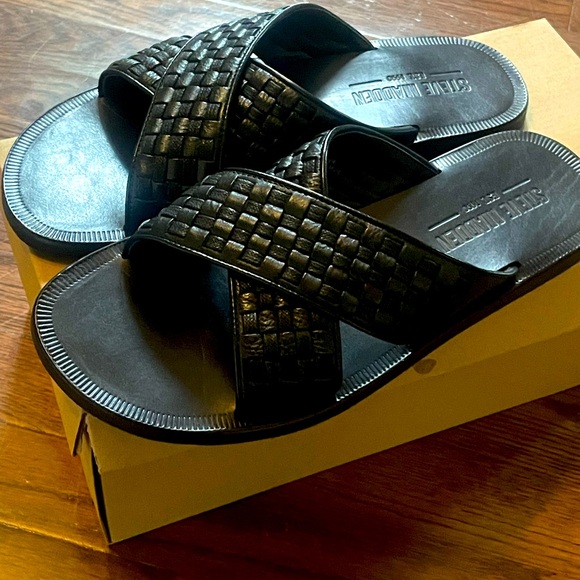 Black leather slides. Better suited for wide feet, true to size. - Picture 1 of 3